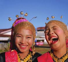 RESEARCH. RETHINK. RESOLVE.