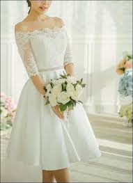Eine junge frau aus den usa will mit ihrem hochzeitskleid gleich 12 weiteren frauen den traum von der hochzeit in dieses mal mit dabei: Standesamtkleid Mit Armeln Und Satinrock Kleid Hochzeit Brautmode Hochzeitskleid
