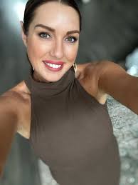 Not gonna lie…feels good to get dressed up….but only for a night. Back to  my Pilates clothes tomorrow. 🤣😜 🙌 👗 My new dress from Walmart for $22.  Yes I did and