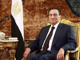 انا ايضا رأيت بالمنام ان زوجي قام بذبحي وخرج الكثير من الدم ولم امت وكنت خائفة جدا من الموت واردت ان اذهب الى مستشفى لكي يعوضوني الدم الذي خسرته وكنت جدآ خائفة من الموت ولعدها استيقظت. ØªÙØ³ÙŠØ± Ø­Ù„Ù… Ø±Ø¤ÙŠØ© Ø§Ù„Ø±Ø¦ÙŠØ³ Ù…Ø­Ù…Ø¯ Ø­Ø³Ù†ÙŠ Ù…Ø¨Ø§Ø±Ùƒ ÙÙŠ Ø§Ù„Ù…Ù†Ø§Ù… Ù…ÙˆØ³ÙˆØ¹Ø© Ø§Ù„Ù…Ø¯ÙŠØ±
