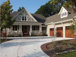 Craftsman Style House Plan 3 Beds 2 5 Baths 2325 Sq Ft Plan 927 2 Craftsman House Plans Craftsman Style House Plans Craftsman House