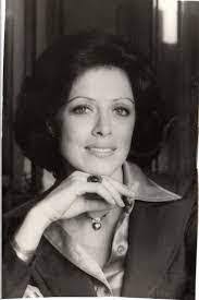 Tammy Rowton's Instagram, Twitter & Facebook