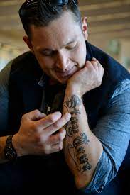 He passed away in nashville at the age of 33. Deadliest Catch Cameras Captured Alaskan S Addiction And Inspired Him To Get Sober Anchorage Daily News