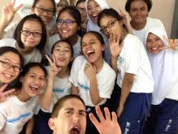 Pada tahun 1952, sekolah rendah dan sekolah menengah telah dipisahkan menjadi smk st. Smk St Mary
