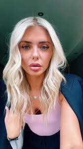 Allison Corcoran's Instagram, Twitter & Facebook