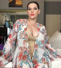 Loveawake has over a million registered singles and over 1000 new men and women are joining daily. Dating Site For Singles Karla23 Adelaide Clare Valley Sa