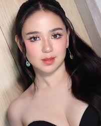 don't mistake my nice with naive” 🎶