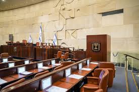 בית ואכן בתקופת כהונתו בת עשר השנים הרבה הרצוג בקשר עם יהודי העולם, ביקר אצלם וקיבל את מנהיגיהם במשכן הנשיא. Ntbldqklpk3olm