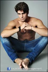 Sanremo premia la bellezza maschile italiana nel mondo. Mario Ermito S Feet Wikifeet Men