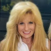 Helen Peck's Instagram, Twitter & Facebook