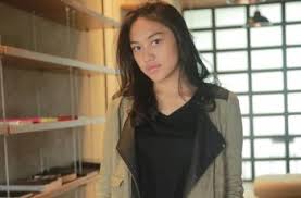 Prilly latuconsina hina keluarga aliando, ibunda: Prilly Latuconsina Buka Bukaan Soal Seks Sebelum Nikah Ini Prinsipnya Matamata Com