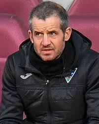 Stevie Crawford » Historial de enfrentamientos por árbitros