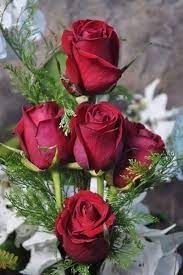 Buon Compleanno Cara Cugina Mazzo Di Rose Mazzo Di Fiori Immagini Di Fiori