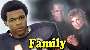 Gale Sayers Family With Wife Ardythe Bullard 2020