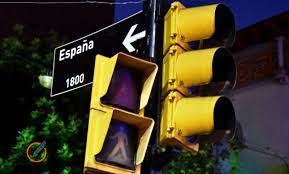 Tras cuatro días del apagón, multarán a la distribuidora. Corte De Luz Rosario 2