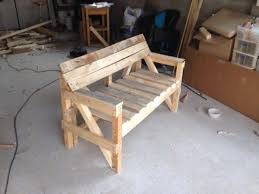 Banc En Palette Par Nizia Diy Meuble En Palette Banc En Palette Chaises En Palette Et Bancs