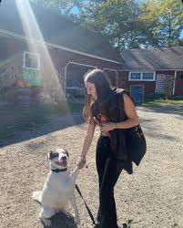 hi there! i'm looking for 2 other roommates for a january 1st move-in. I'm  not sold