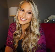 Danielle Waller's Instagram, Twitter & Facebook