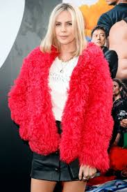 Fans definitely followed theron's relationships with famous men like actors stuart townsend and sean penn. Charlize Theron F9 Premiere In Los Angeles 06 18 2021 Celebmafia