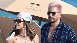 Amelia gray hamlin and scott disick have been dating since late 2020 see how they celebrated see the super luxurious diamond necklace scott disick gifted amelia hamlin for her 20th birthday. Scott Disicks Beziehung Mit Amelia Soll Immer Ernster Werden Promiflash De