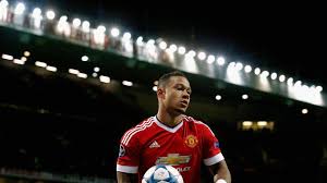 Though, he is 5′ 9″ in feet and inches and 176 cm in centimetres tall, he weighs about 172 lbs in pound and 78kg in kilograms. Memphis Depay Hires Personal Chef Following Weight Gain At Man United Football News Sky Sports