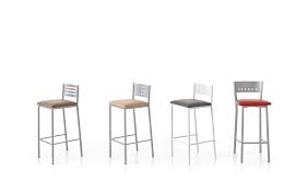 Si tienes una banqueta que puedas aprovechar, arreglalá un poco y verás que puede pasar por una cocina de juguete. Taburetes Cocina By Cauxi De Venta En Muebles Antonan Leon