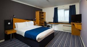 Find parking charges, opening hours and a parking map of all express by holiday inn london chingford car parks, street parking, pay and display, parking meters and private garages. Holiday Inn Express London Chingford Hotel In London Easy Online Booking