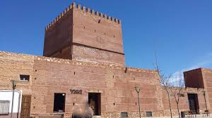 0,4 km parque del polígono: Fachada De Entrada Al Castillo Fotografia De Restaurante Castillo De Pilas Bonas Manzanares Tripadvisor