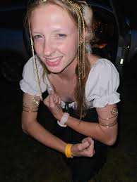 Asking for a FEMALE friend Budget is between $1,500-$2,200 Must be a 1bed  1bath/ studio or 2bed 2bath with female roommate. Exactly June 7/14th move  in