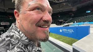 Ethan Loy's Instagram, Twitter & Facebook