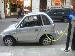 La empresa que revolucionó el mundo de los automóviles cambiando la idea de que los autos eléctricos tenían que ser lentos y aburridos, abrirá su primera fábrica en shanghai, china. China Es El Futuro De Los Autos Electricos 16 10 2017 El Pais Uruguay