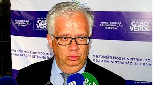 Nessa ocasião, eduardo cabrita admitiu várias hipóteses para receber migrantes em situações de acolhimento de emergência, entre elas a ala da zona sul de caxias. Eduardo Cabrita Ministro Do Interior E Da Administracao Interna Da Cplp Pt Inforpress
