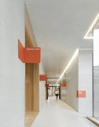 Buro Uebele W W Campus Wustenrot Wurttembergische Ag Signage System Kornwes In 2020 Wayfinding Signage Design Healthcare Interior Design Hospital Interior Design