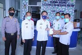 Kendaraan toyota hiace yang bernomor polisi ad 1073 kf membawa rombongan anggota dewan kecelakaan di jalan tol km 316.600 jalur b yang ikut desa karangasem. Way Kanan Ampera News Com