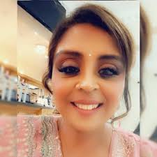 Are there any hand car washes open today please?