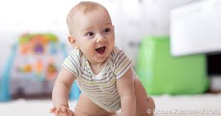 Krabbeln ab wann babys krabbeln lernen ? Babys 8 Monat Entwicklung Forderung Netdoktor
