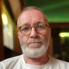 Simon Abrahams (@simon_abrahams)