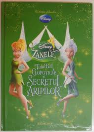 În clopoțica și secretul aripilor, povestea începe atunci când simpatica zână clopoțica pășește în misterioasele păduri ale iernii, un loc misterios, dar interzis zânelor însorite. ClopoÅ£ica Si Secretul Aripilor