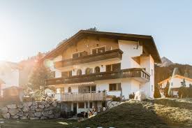 Vergleichen sie hotelpreise und finden sie den günstigsten preis für austria haus/apartment für das reiseziel berwang. Alpin Resort Austria In Bichlbach Alpin Resort Austria Bichlbach Tiroler Zugspitzarena