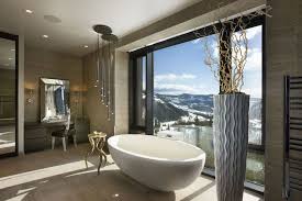 7 Badezimmer Deko Hangende Lampen Grosse Vase Bad Mit Grossem Fenster Ovale Badewanne Rustikales Badezimmer Dekor Luxus Badezimmer Tolle Badezimmer