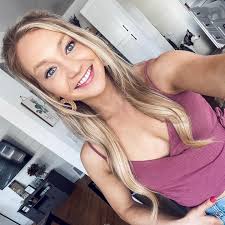 Emily Suttles (@em_suttles) • Instagram photos and videos