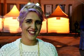 Casa de viaje, poesía testimonial