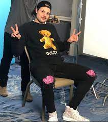 Born in san ramon, california, matthews and his family moved to scottsdale, arizona, when he was an infant. Auston Matthews Fashion Don Ts Dean Blundell S Sports News Podcast Network