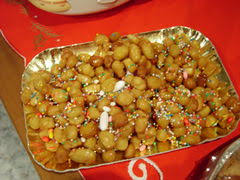 According to legend, nuns used to make and give the struffoli. Kategorie Neapolitanische Kuche Koch Wiki