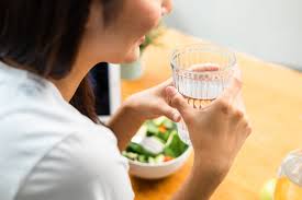 Photo Voici le nombre de verres d'eau à ne pas dépasser pendant un ...