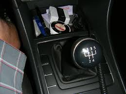 Hidupkan kenderaan anda dan pastikan anda duduk dalam keadaan selesa. Cara Memandu Kereta Manual 13 Langkah 2021