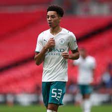 Samuel edozie, 18, uit engeland manchester city u23, sinds 2020 linksbuiten marktwaarde: Fbmwxnlgcbgrcm