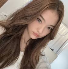 Quién es tu bias en MEOVV🐈‍⬛? : r/meovv