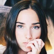 Olivia Burns's Instagram, Twitter & Facebook