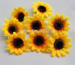 Bunga ini juga melambangkan cinta, kecantikan, keindahan dan kesabaran. 7 Cm Kuning Orange Besar Sutra Buatan Kepala Bunga Matahari Diy Aksesoris Dekorasi Bouquet Bunga Garland Bunga Kepala Karangan Bunga Accessories Display Wreath Boxwreath For The Head Aliexpress
